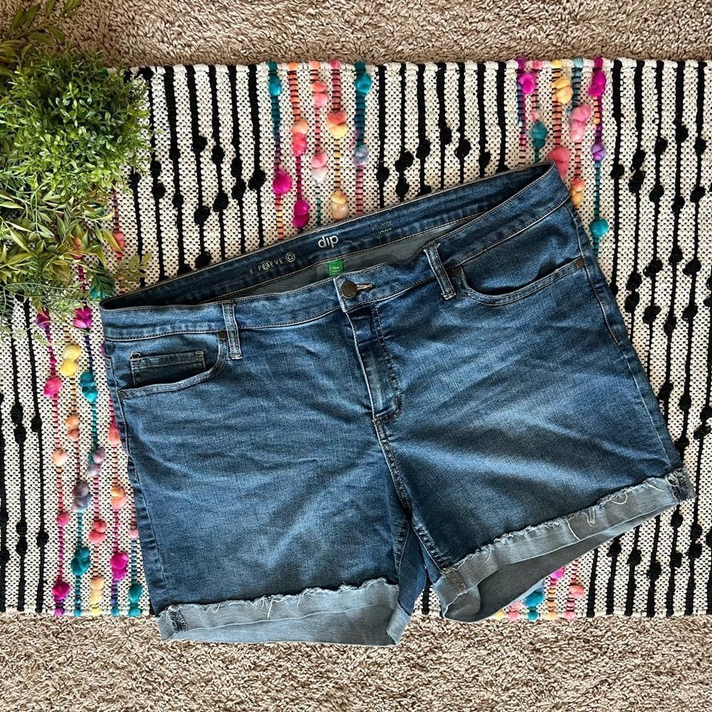 Dip Medium Wash Blue Jean Roll Cuff Stretch‎ High Rise Shorts Plus Sz 20W